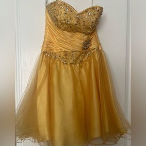 FORMAL YELLOW DRESS FOR SALE